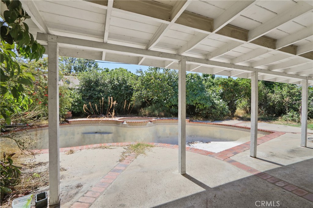 1432 W Birchmont