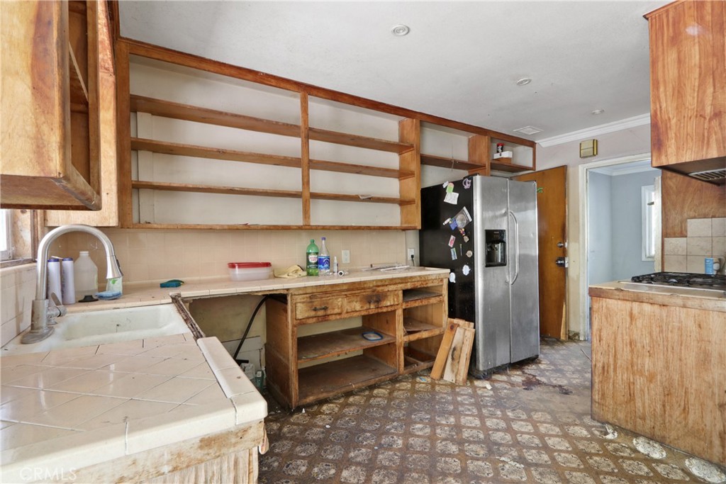 1432 W Birchmont