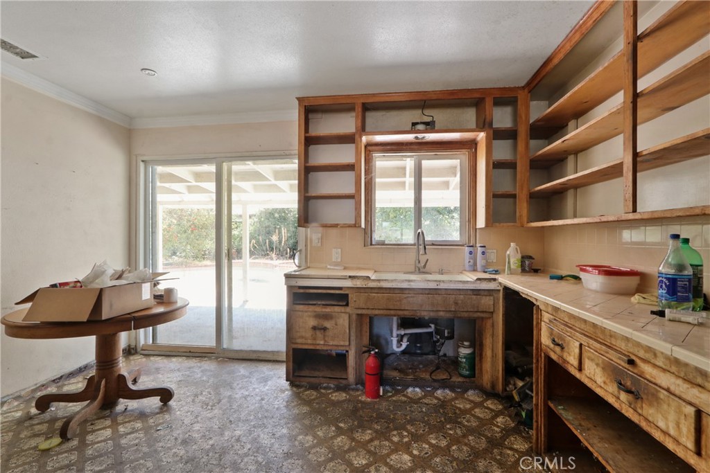 1432 W Birchmont
