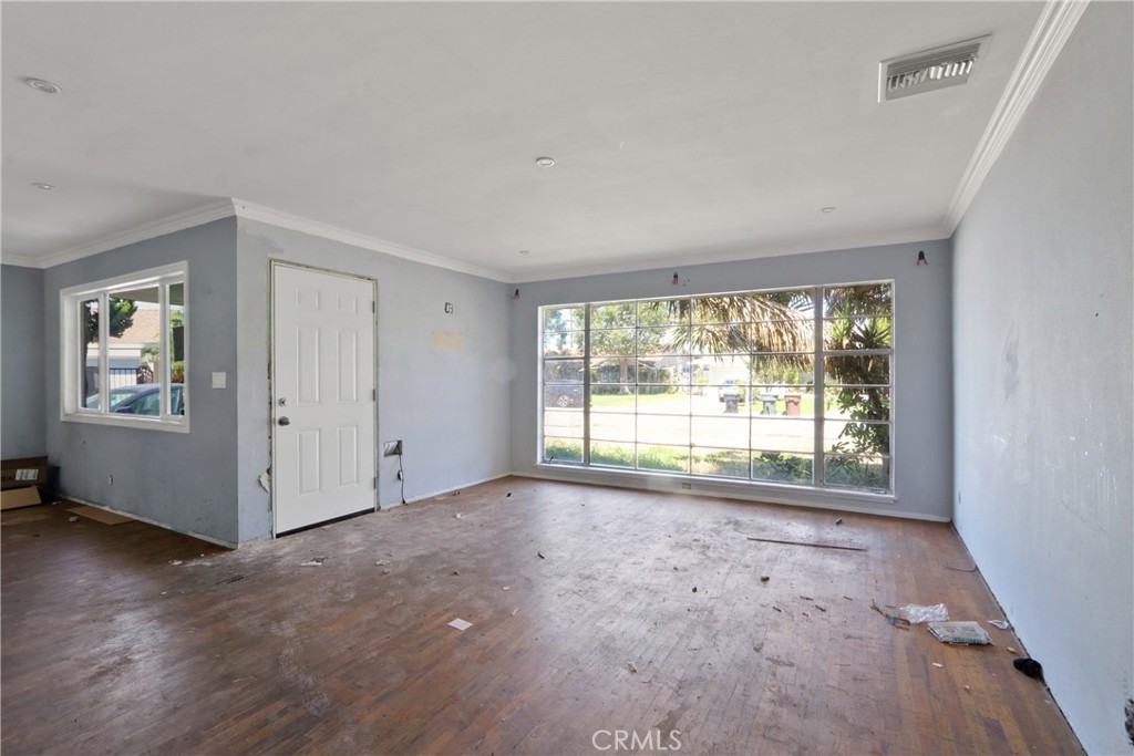 1432 W Birchmont