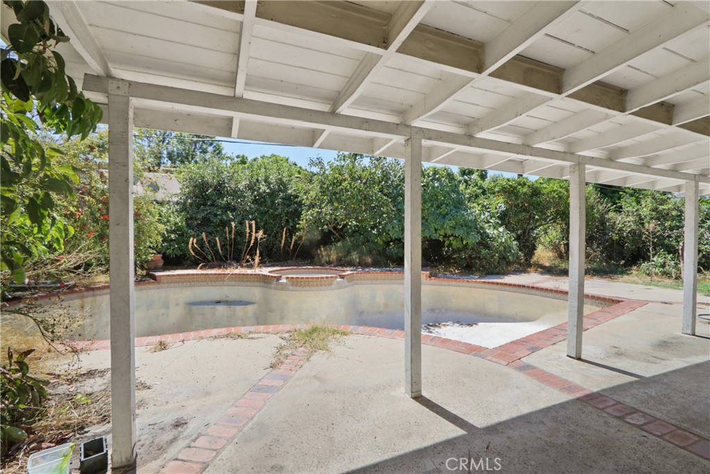 1432 W Birchmont