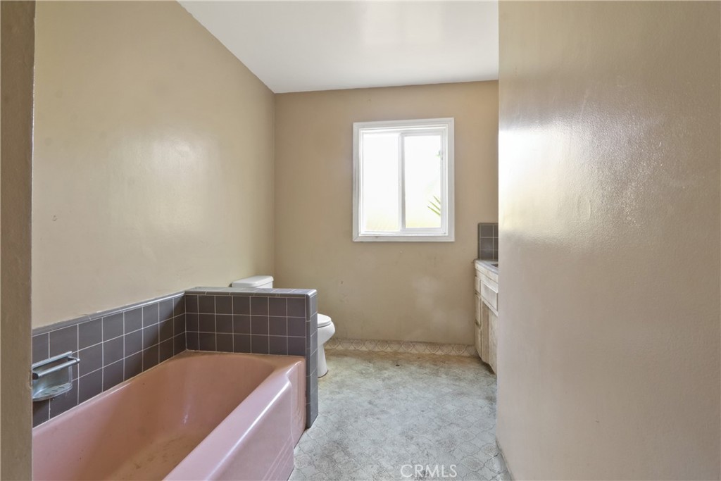 1432 W Birchmont