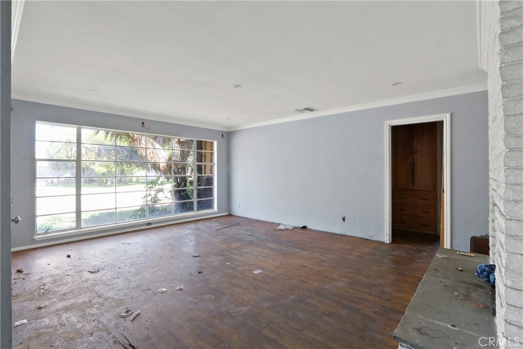 1432 W Birchmont