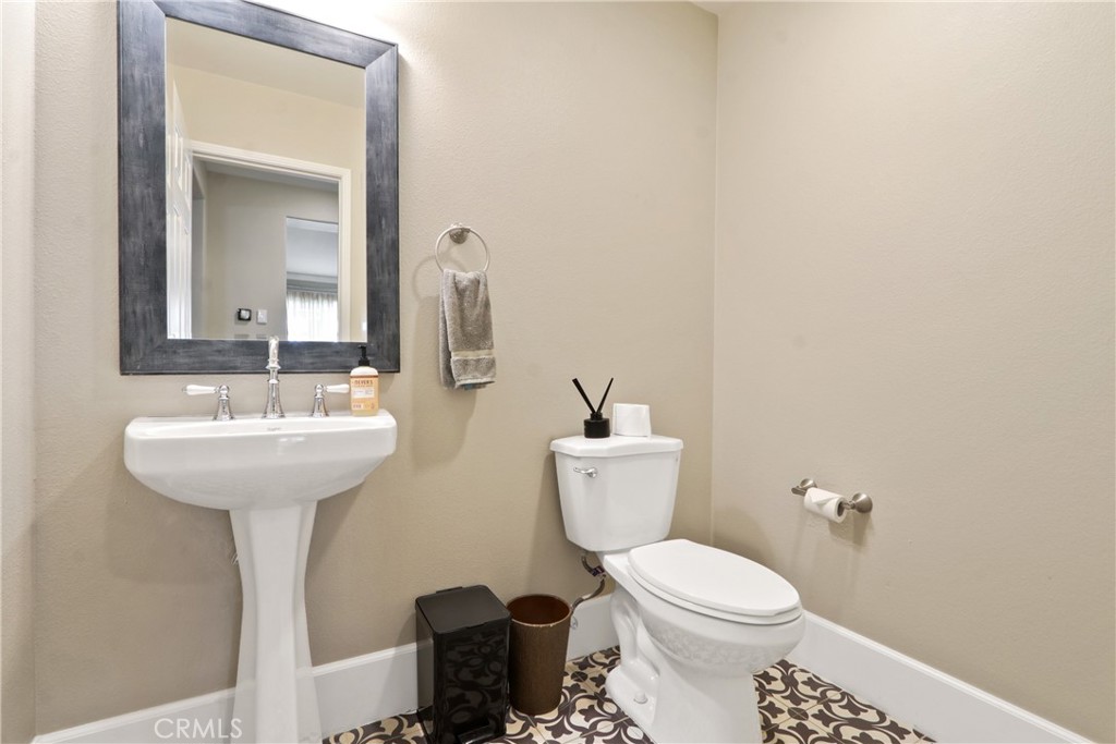 13713 Turf Paradise