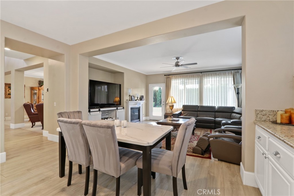 13713 Turf Paradise