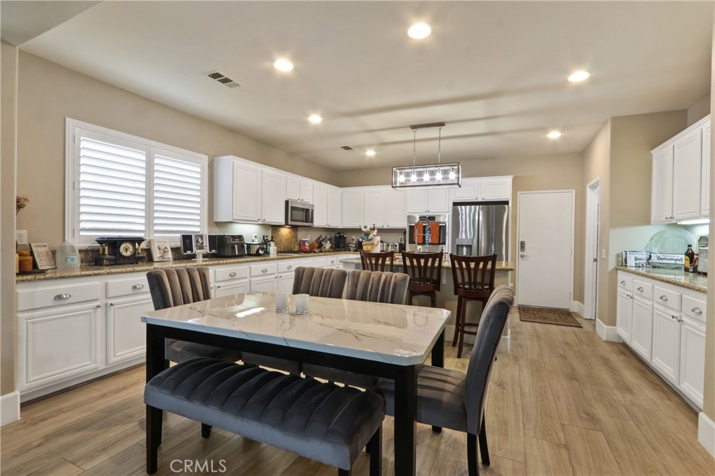 13713 Turf Paradise