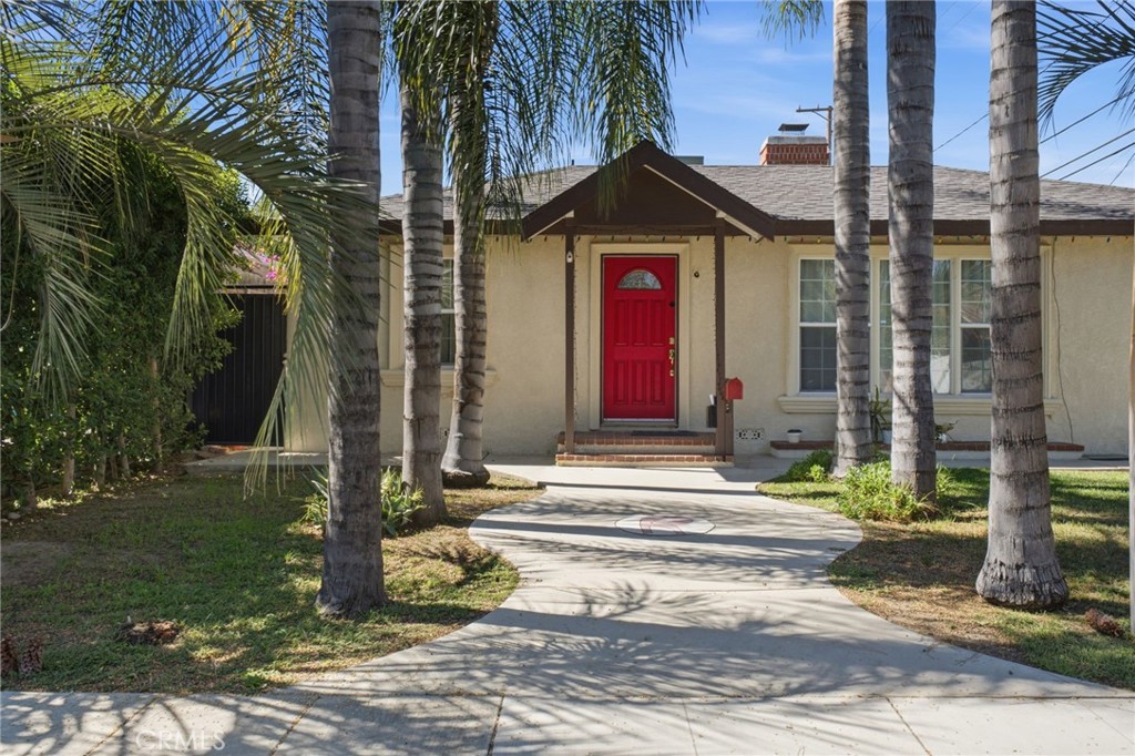 611 S Griffith Park