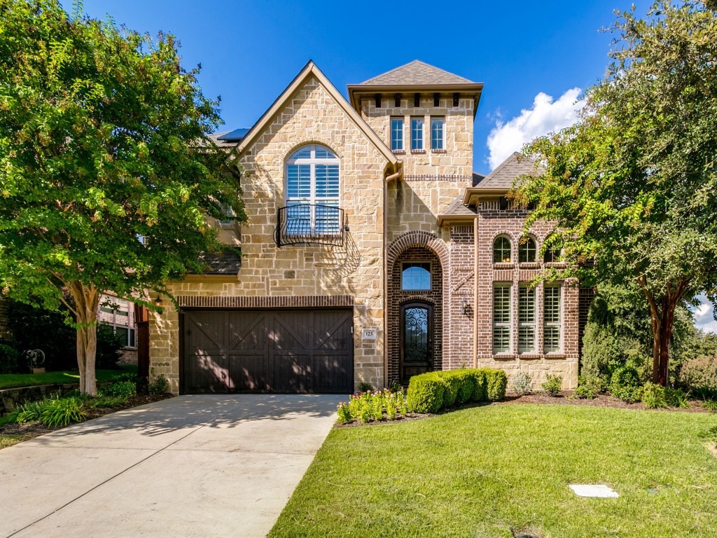 123 Alto Vista Drive
