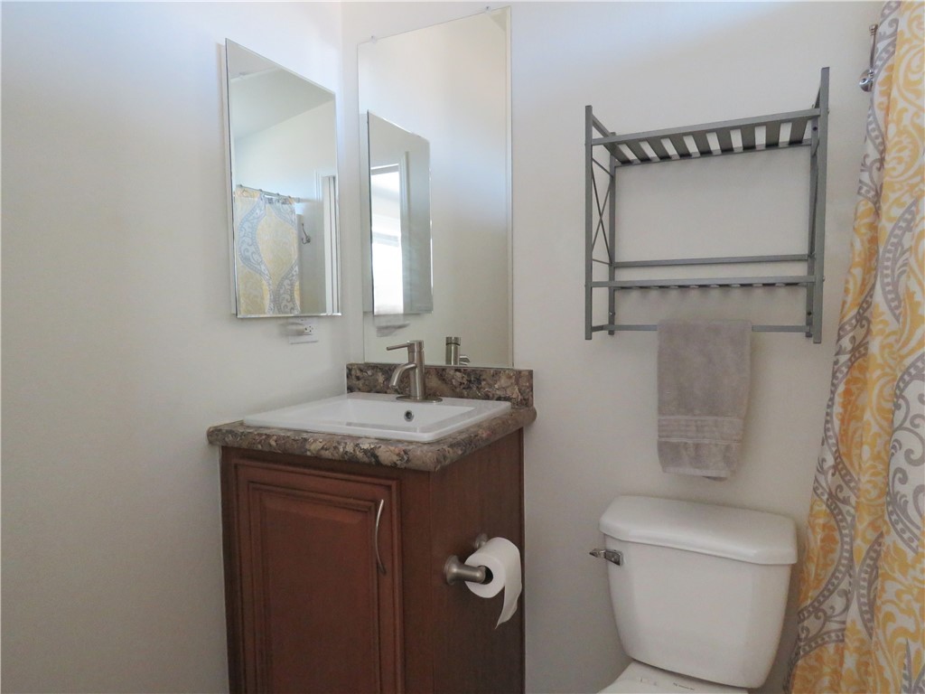 5622 W San Pedro Place