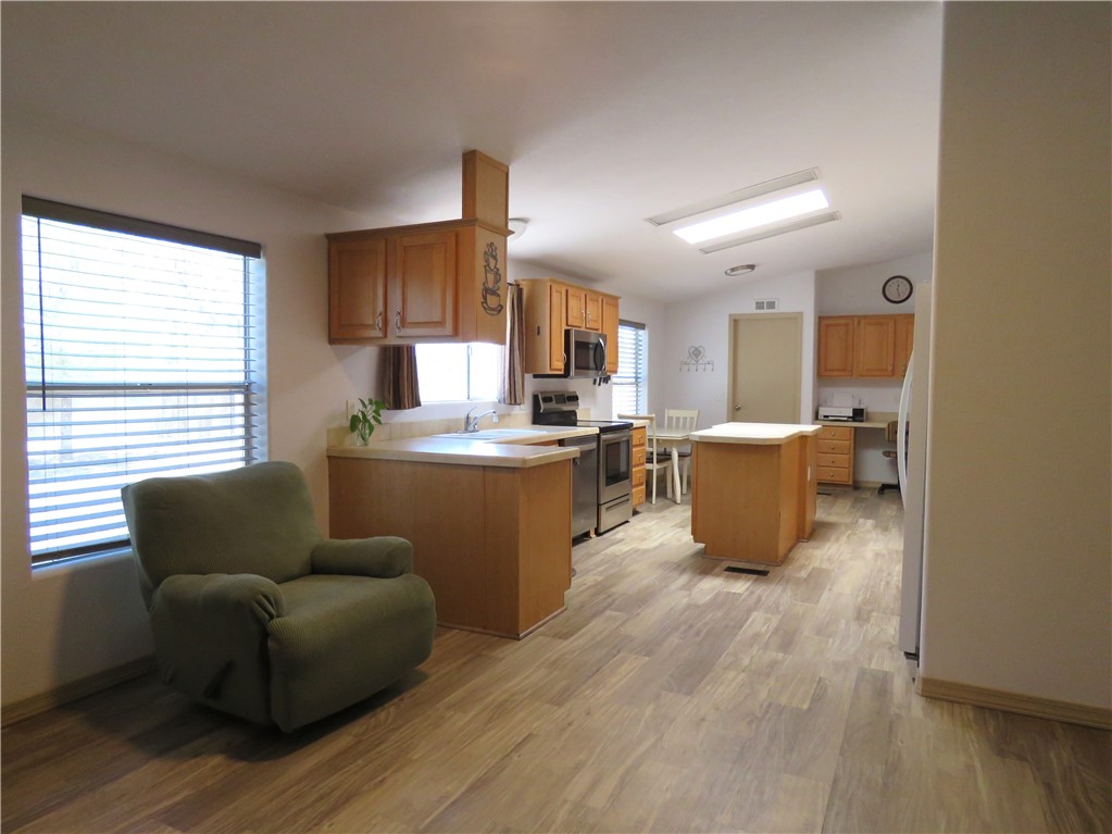 5622 W San Pedro Place