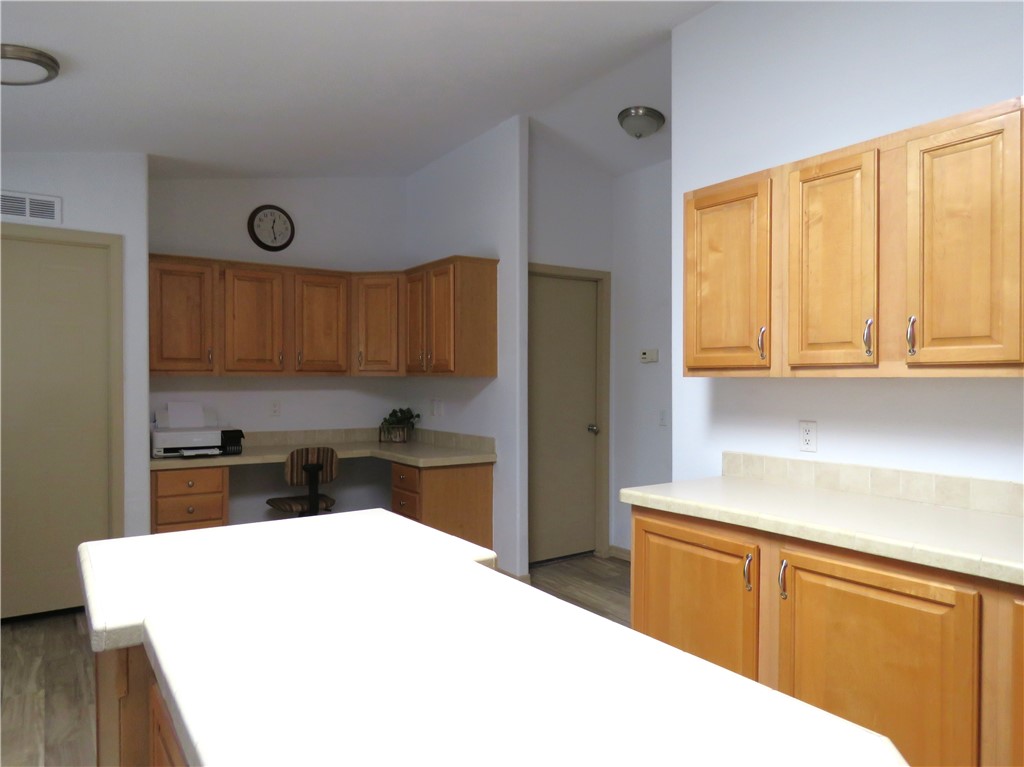 5622 W San Pedro Place