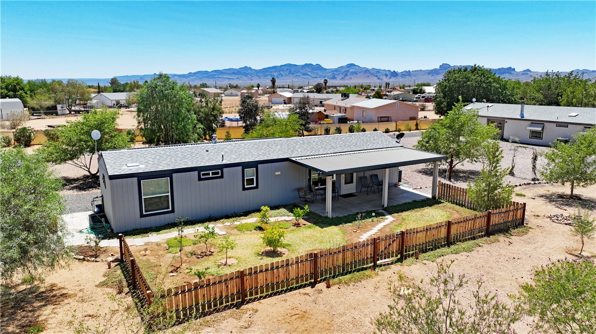 5622 W San Pedro Place