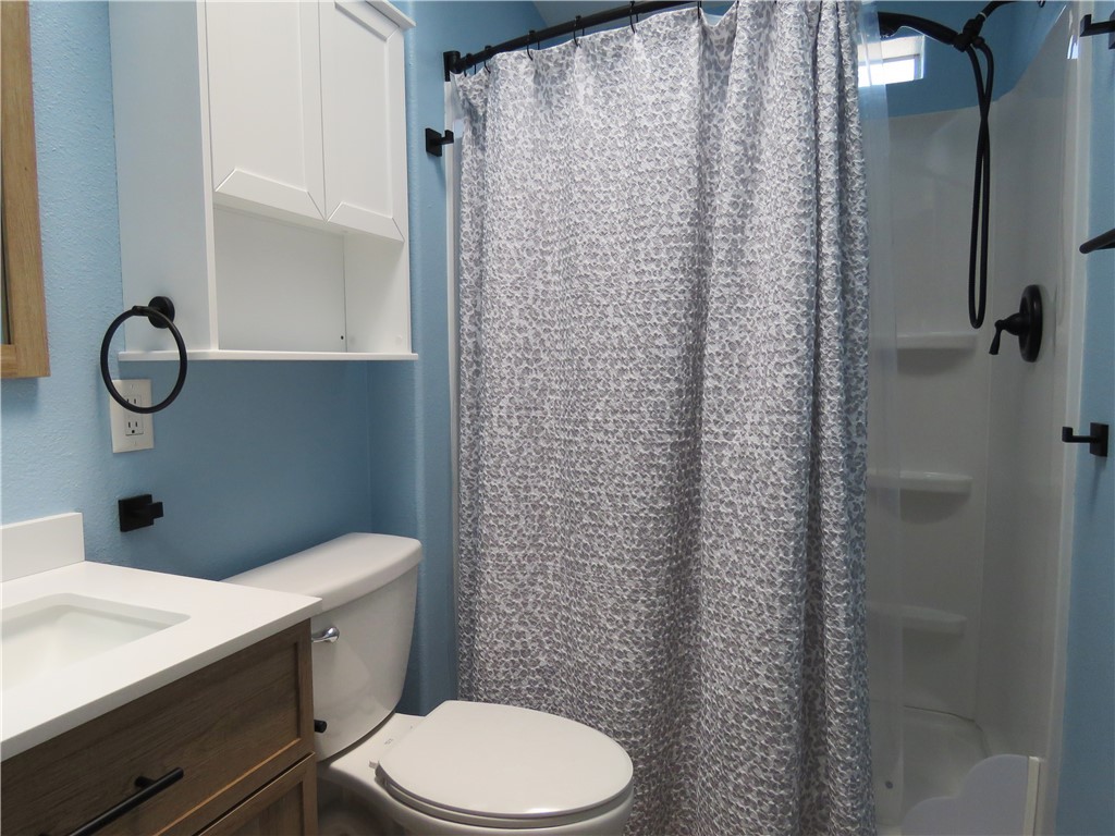 5622 W San Pedro Place