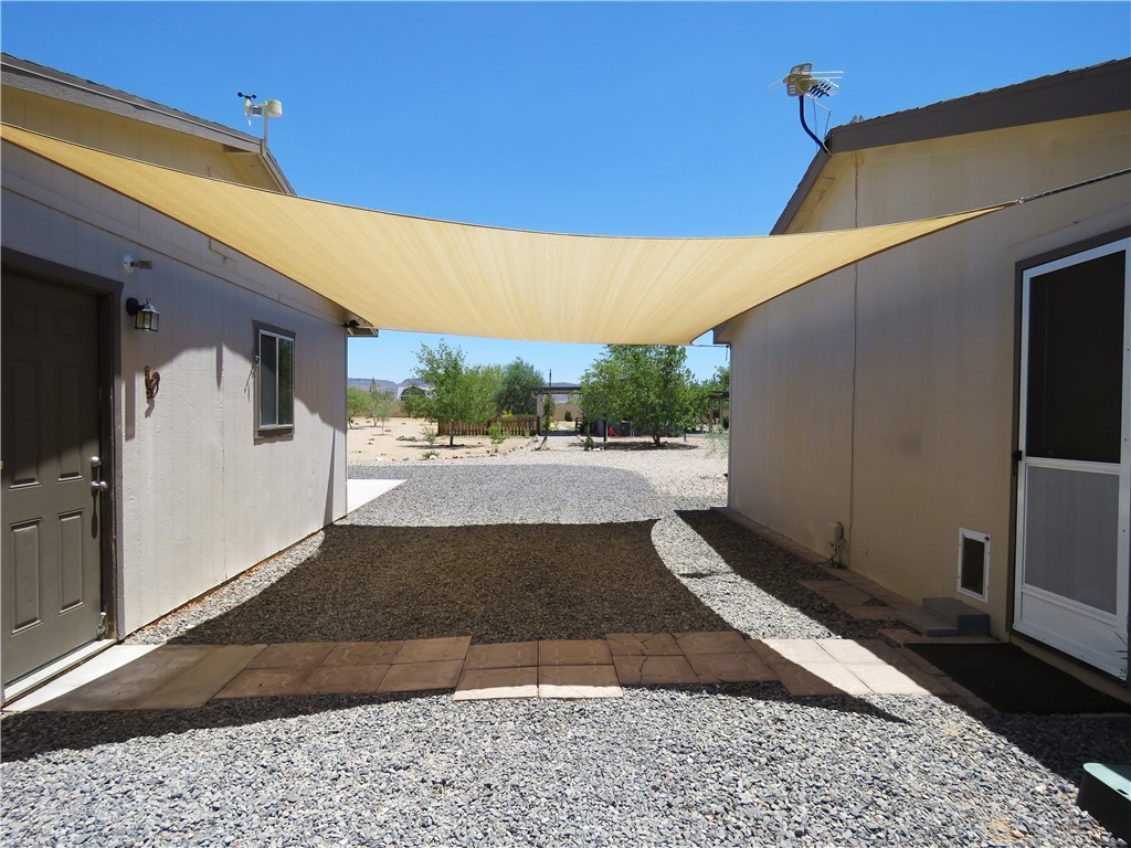 5622 W San Pedro Place