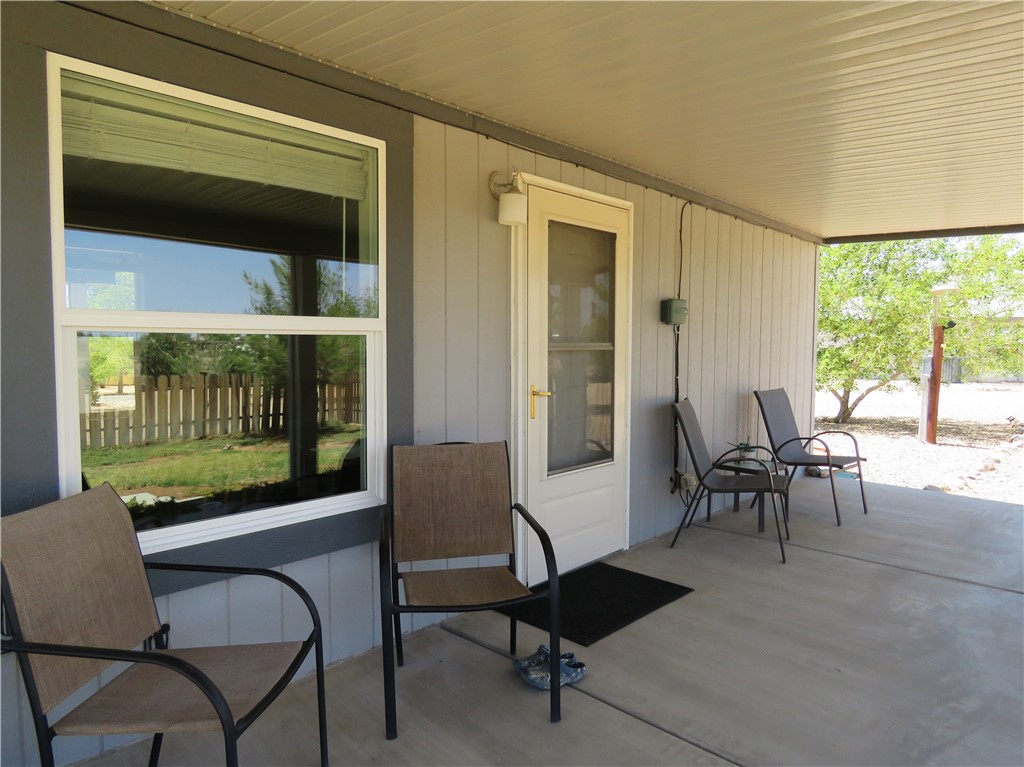 5622 W San Pedro Place