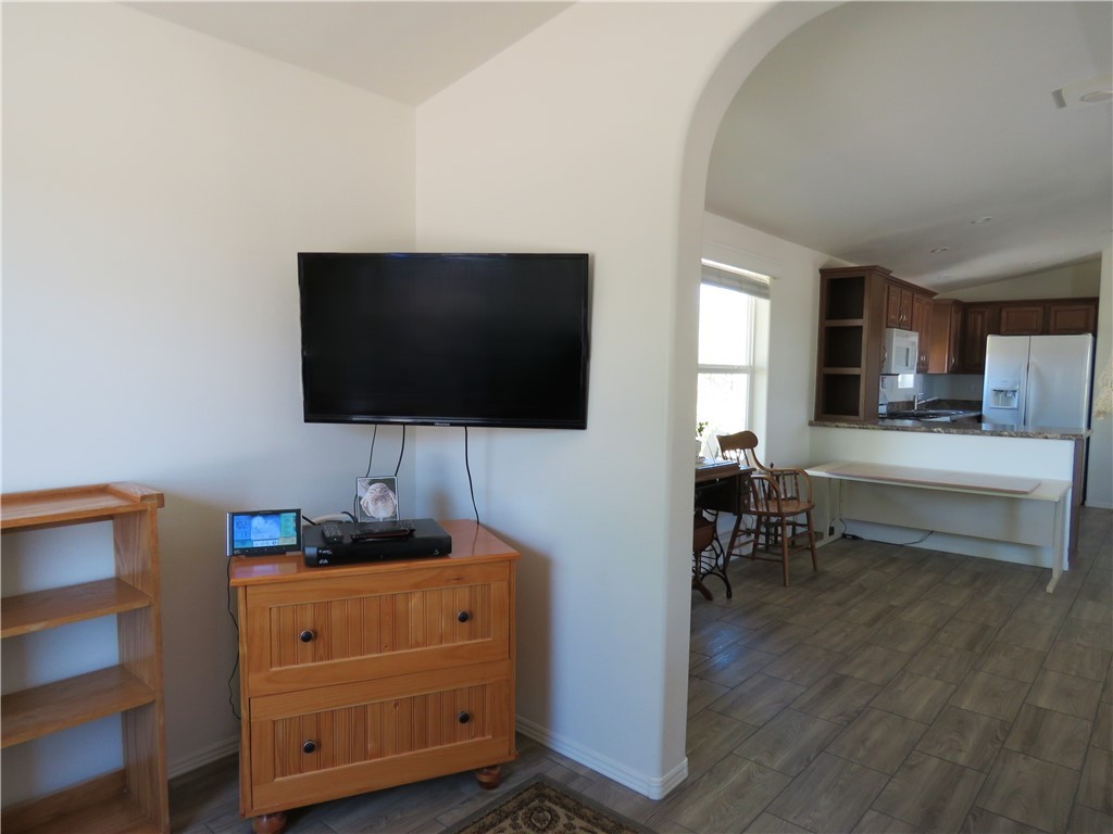 5622 W San Pedro Place