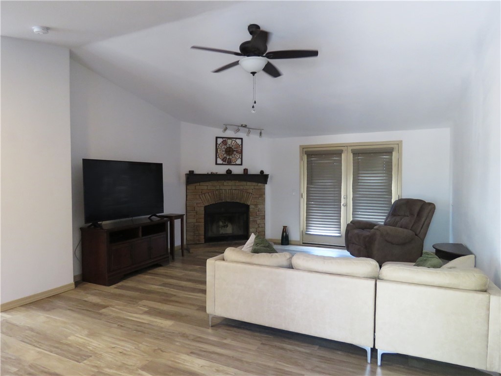 5622 W San Pedro Place