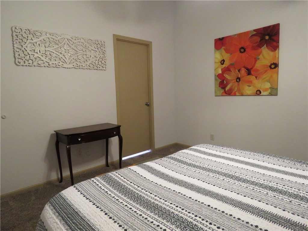 5622 W San Pedro Place