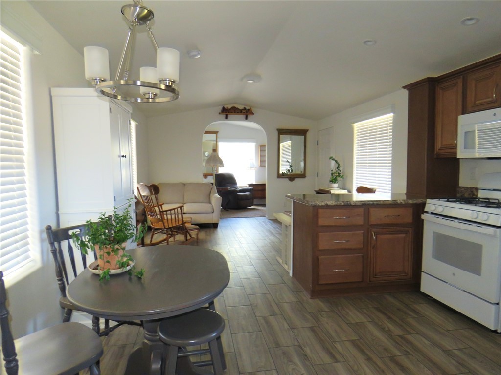 5622 W San Pedro Place