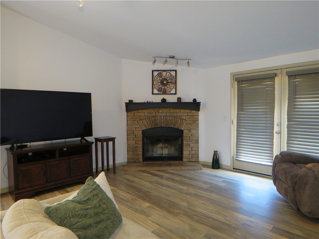 5622 W San Pedro Place