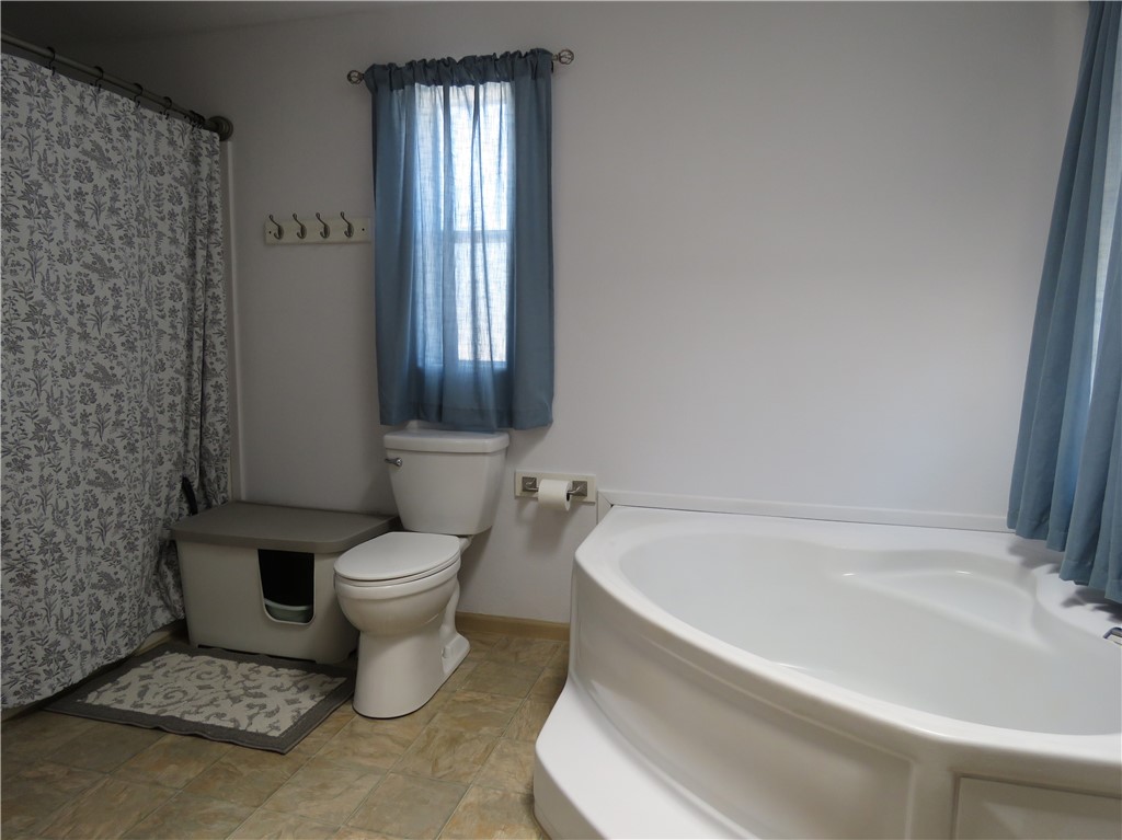 5622 W San Pedro Place