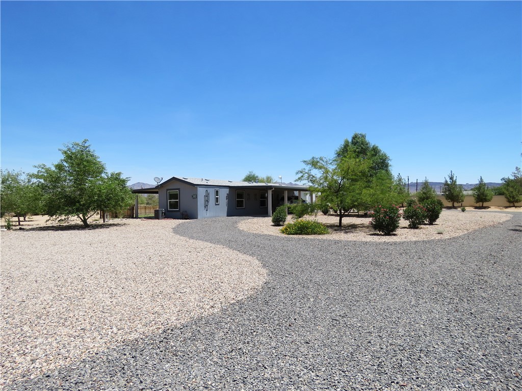 5622 W San Pedro Place