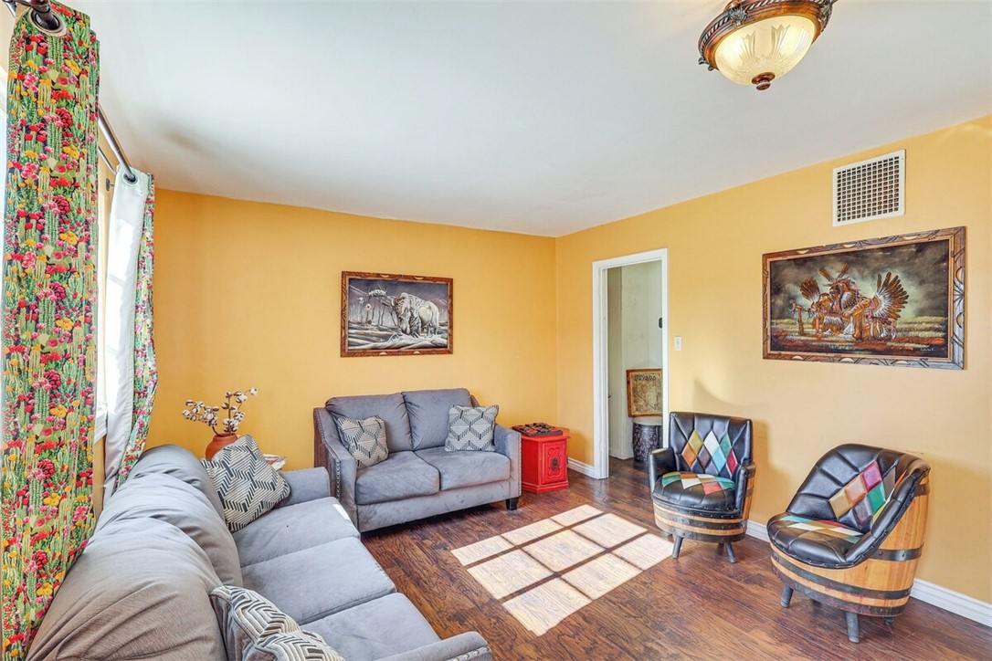 209 4th Street
