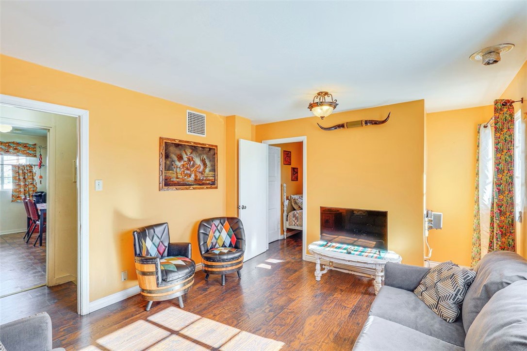 209 4th Street