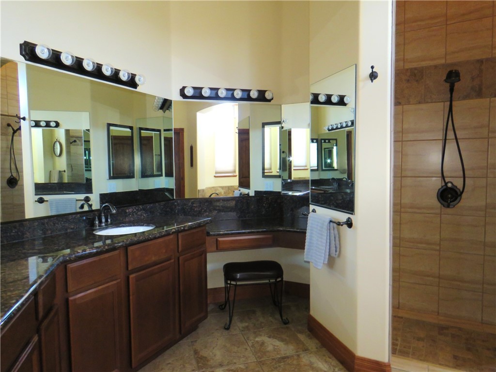 843 S Desert Canyon Way