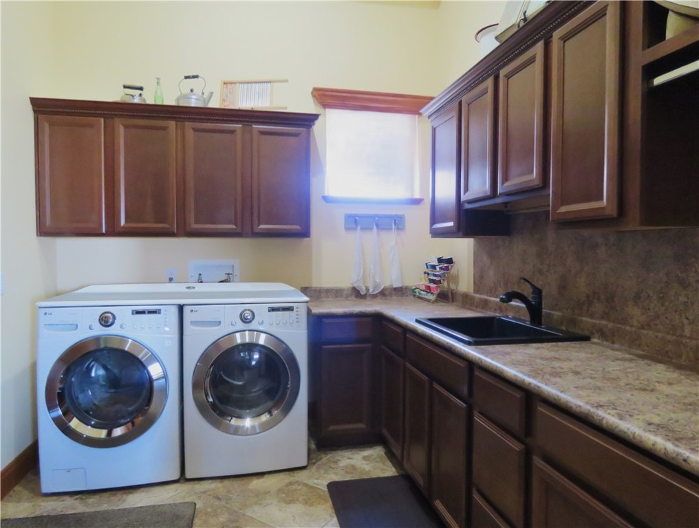 843 S Desert Canyon Way