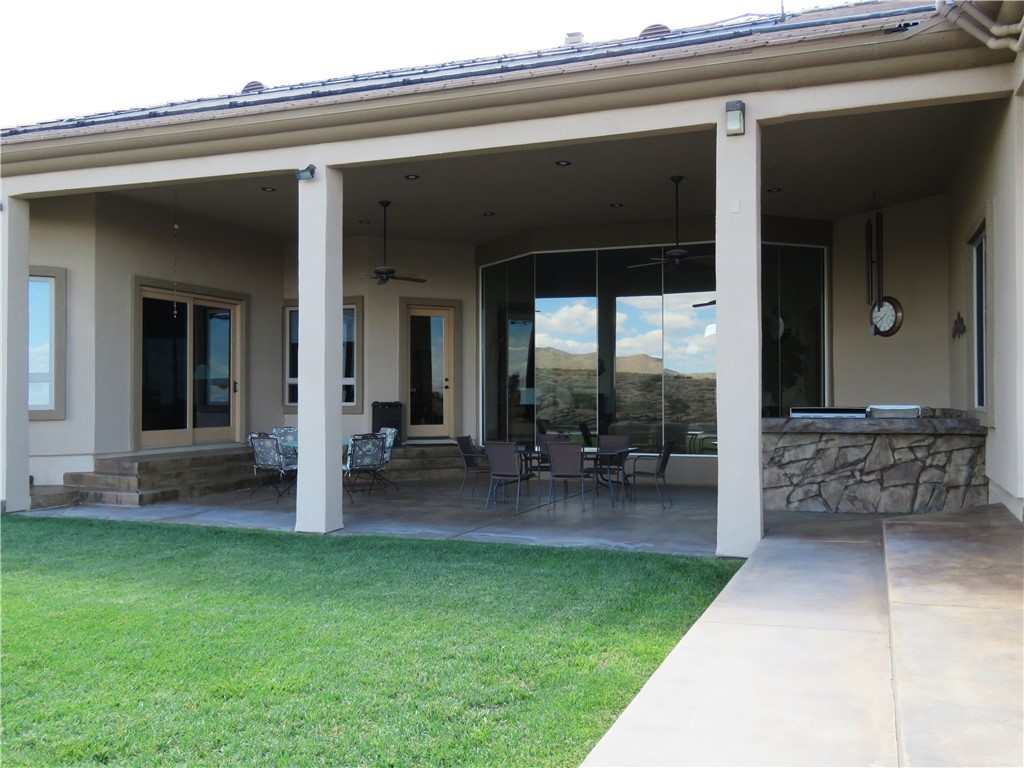 843 S Desert Canyon Way