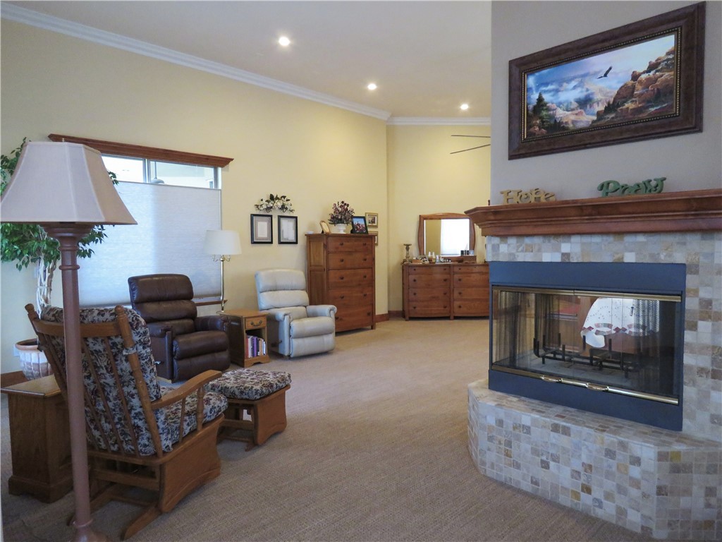 843 S Desert Canyon Way