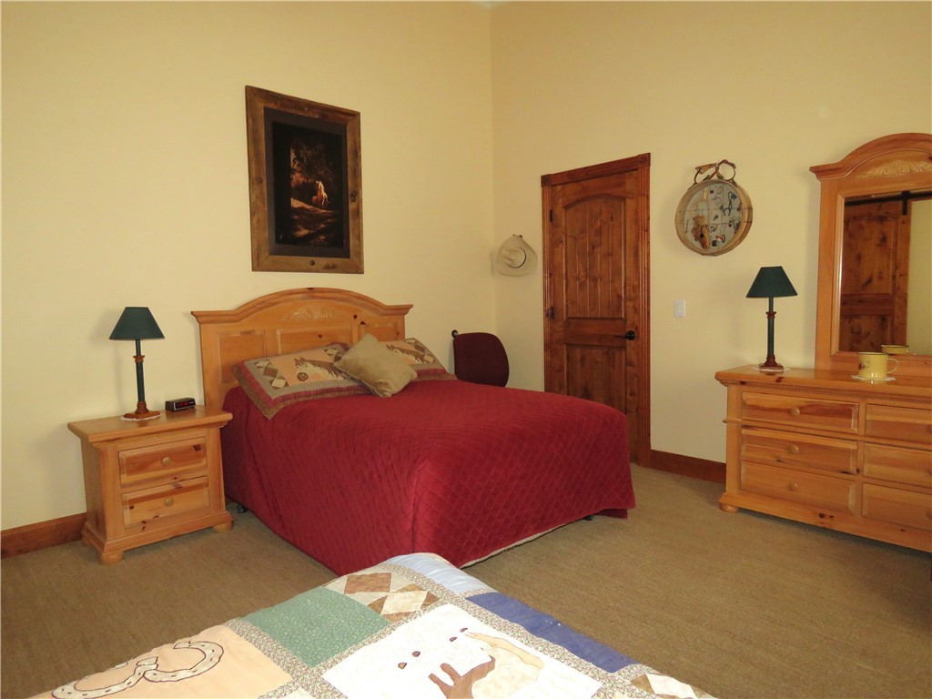 843 S Desert Canyon Way