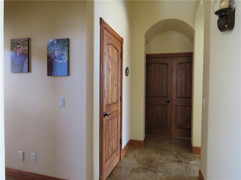 843 S Desert Canyon Way