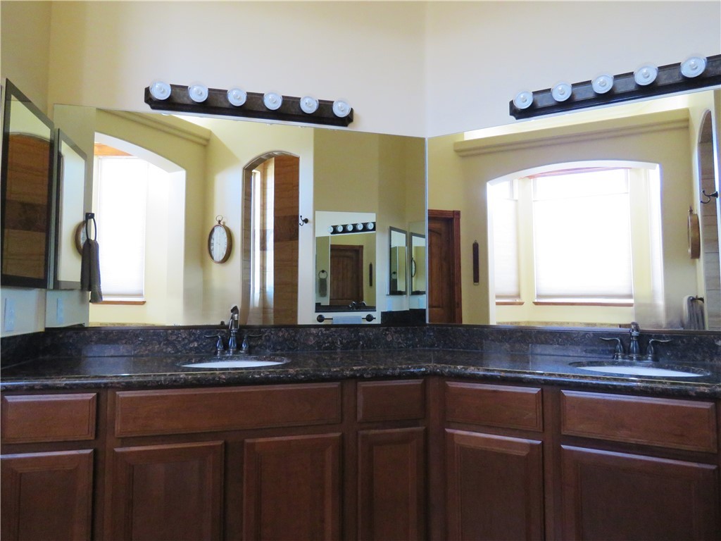 843 S Desert Canyon Way