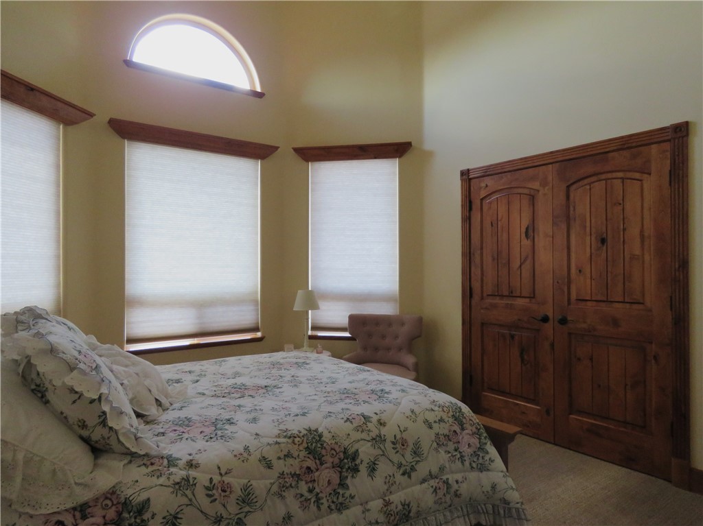 843 S Desert Canyon Way