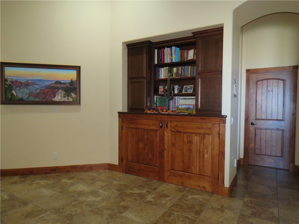 843 S Desert Canyon Way