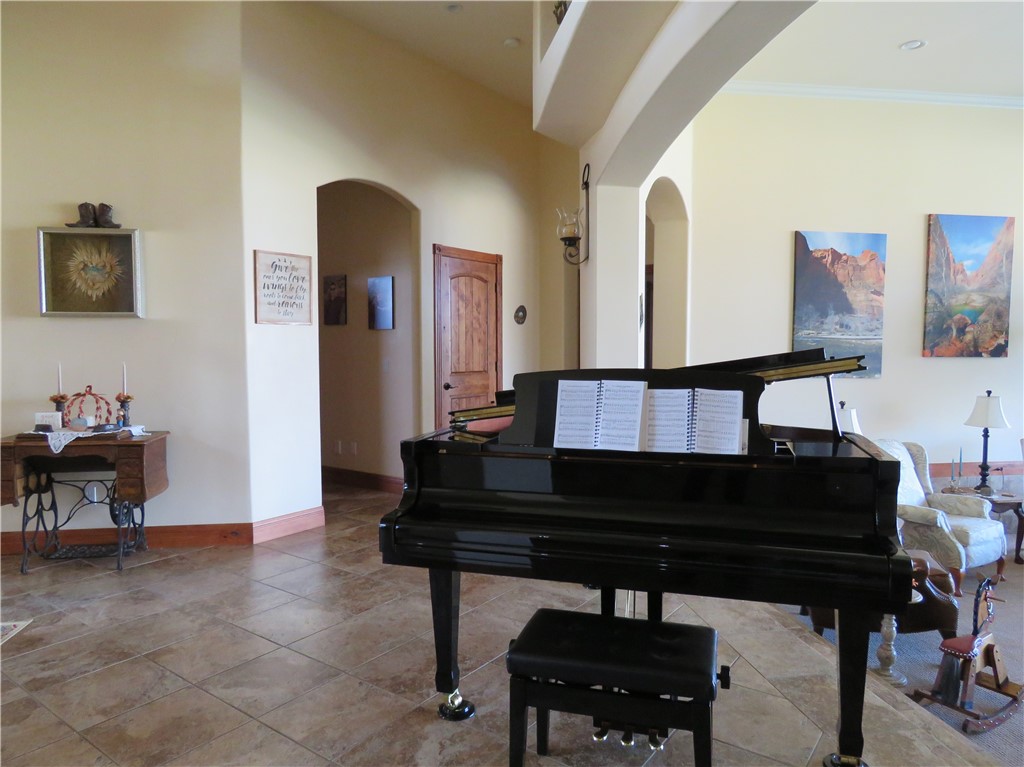 843 S Desert Canyon Way