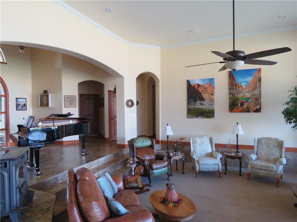 843 S Desert Canyon Way