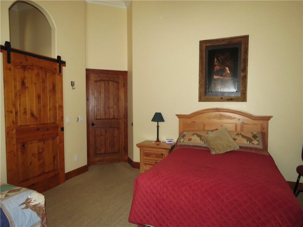 843 S Desert Canyon Way