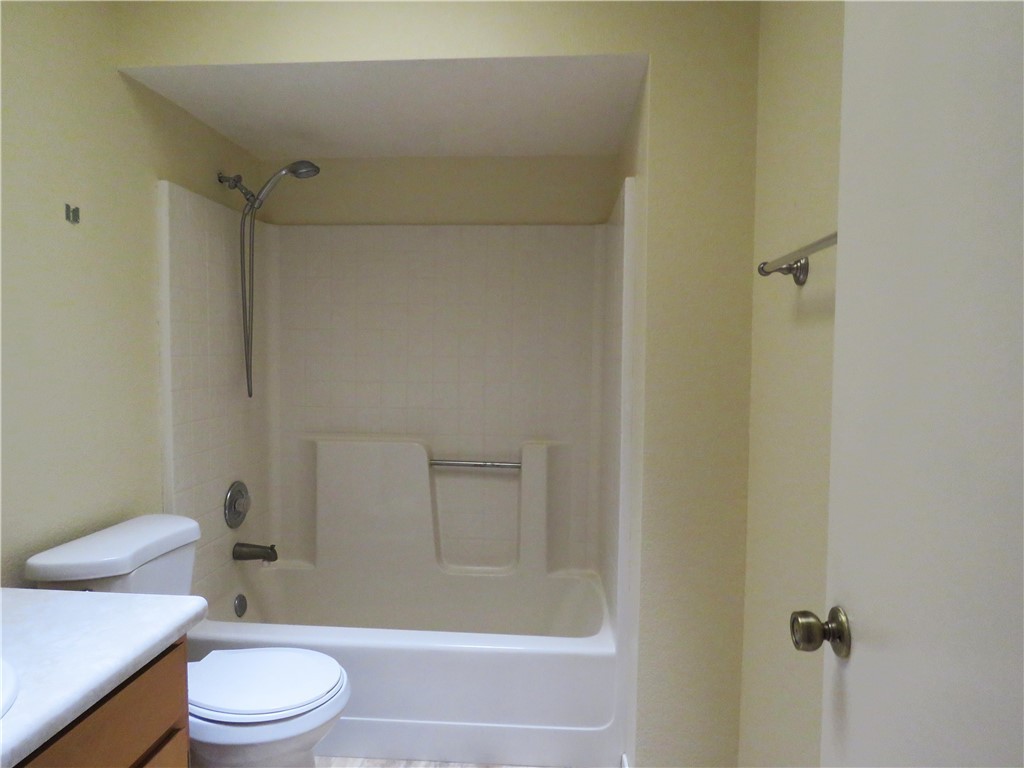 4040 Canyon Hills Drive