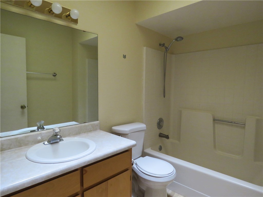 4040 Canyon Hills Drive