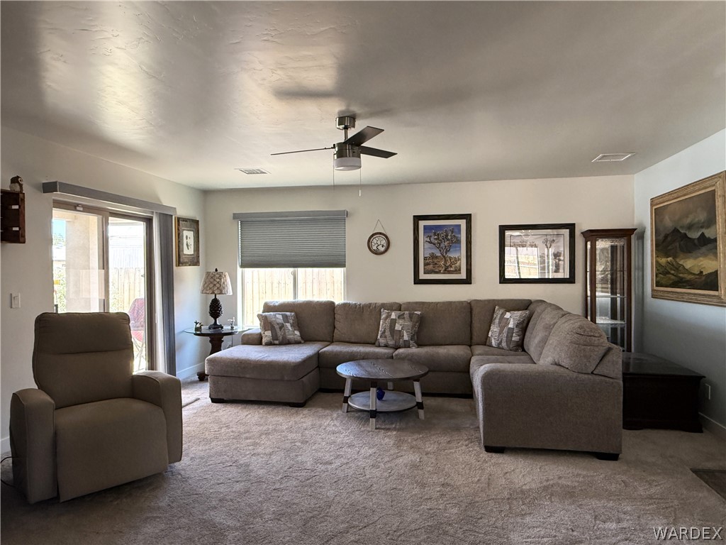 3207 E Northfield Avenue