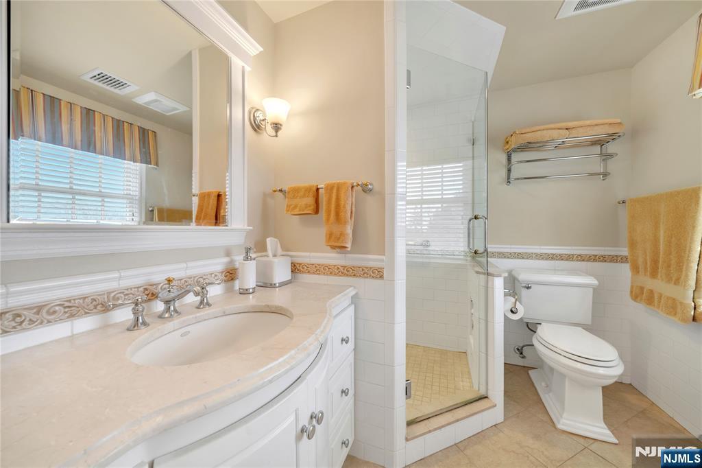 426 Knollwood Road