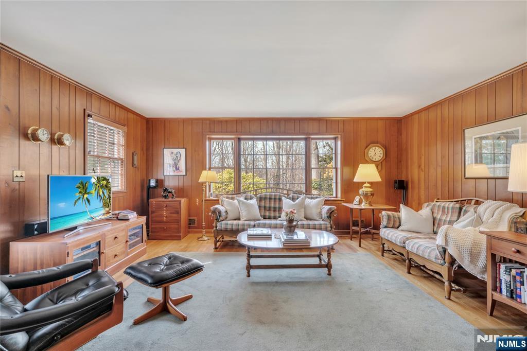 426 Knollwood Road