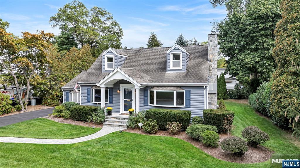 485 Sterling Place