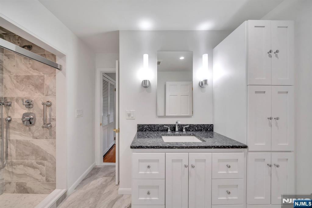 485 Sterling Place