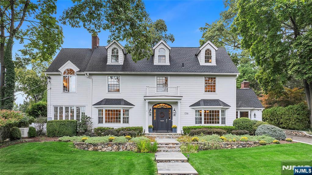 136 Crest Road
