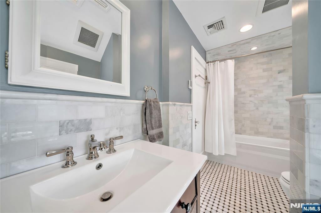 227 Fairmount Road