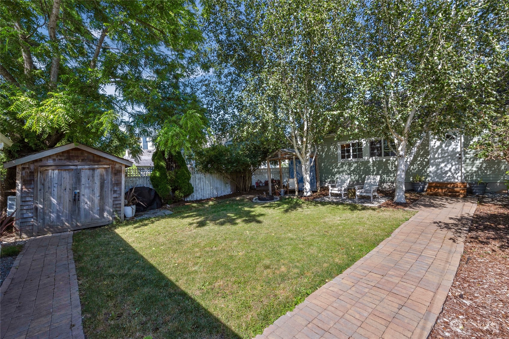 1517 Baker Avenue